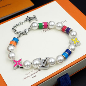 Louis Vuitton LV uses an adjustable chain to string resin beads and colorful beaded bracelets-3966